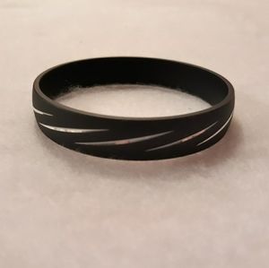 Black and Silver Fashion Bangle Bracelet